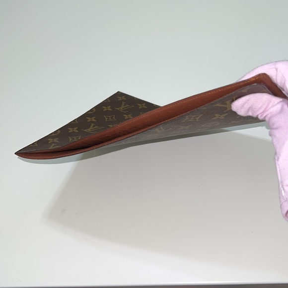 Louis Vuitton document holder - Picture 8 of 12